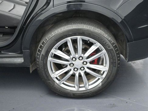 Used 2022 Cadillac XT5 Sportv w/ LPO, Floor Liner Package image 38