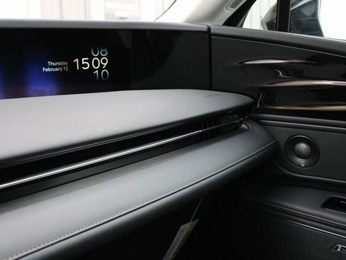 New 2026 Lincoln Nautilus Premier w/ Equipment Group 102A image 21