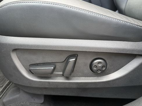 Certified 2023 INFINITI QX50 Luxe FWD image 25