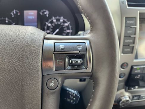 Used 2015 Lexus GX 460 Luxury AWD/4WD image 30
