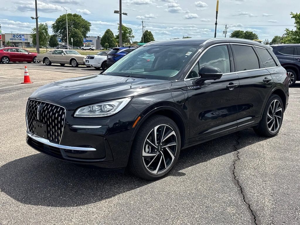 Certified 2024 Lincoln Corsair Grand Touring w/ Equipment Group 301A AWD/4WD image 2