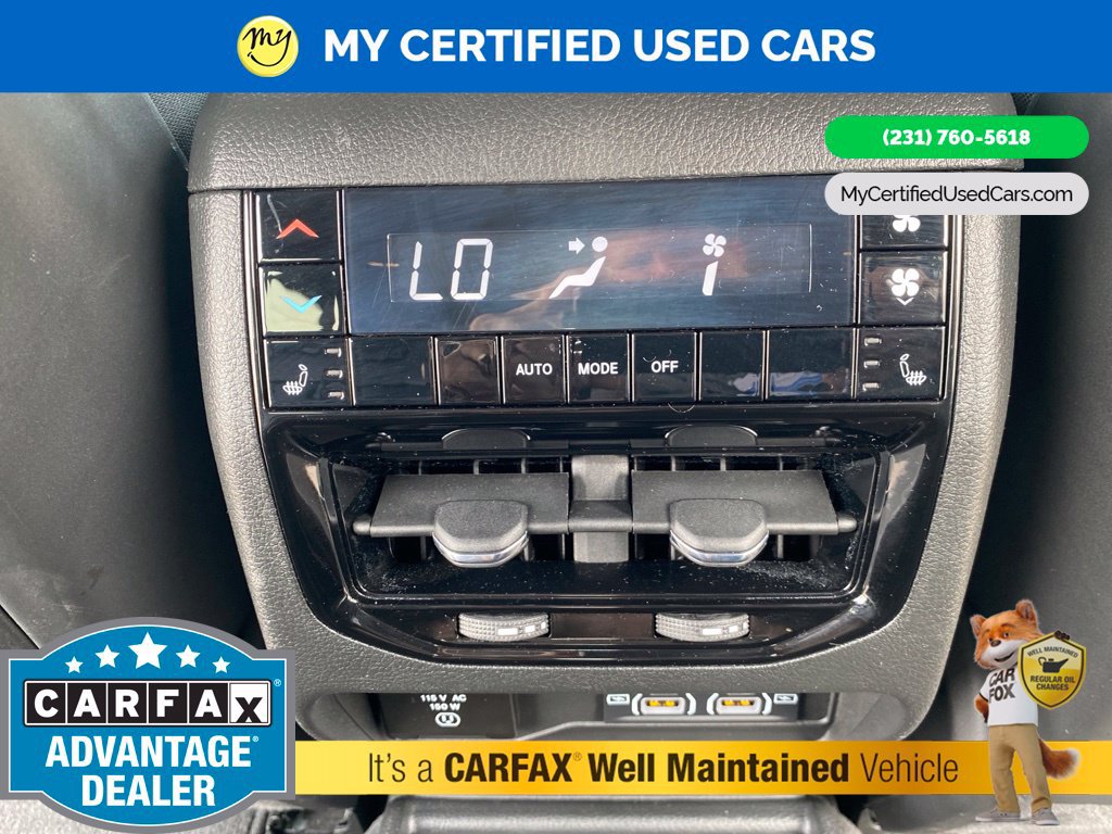Used 2023 Jeep Grand Cherokee L Limited AWD/4WD image 23
