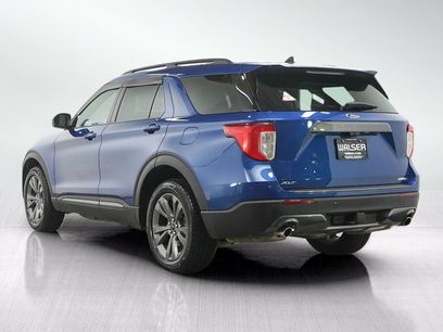 Used 2022 Ford Explorer XLT w/ XLT Sport Appearance Package