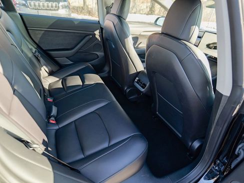 Used 2023 Tesla Model 3 Standard Range image 27