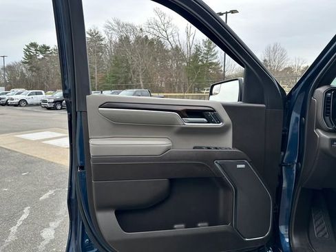 Certified 2022 GMC Sierra 1500 SLT w/ SLT Premium Package image 23