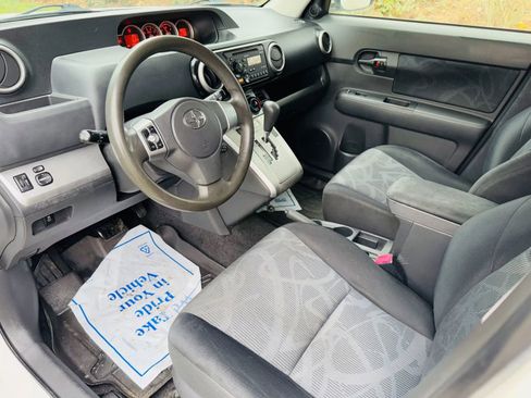 Used 2012 Scion xB image 9