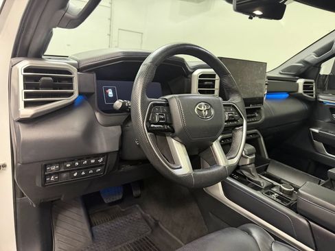 Used 2023 Toyota Sequoia Platinum AWD/4WD image 4