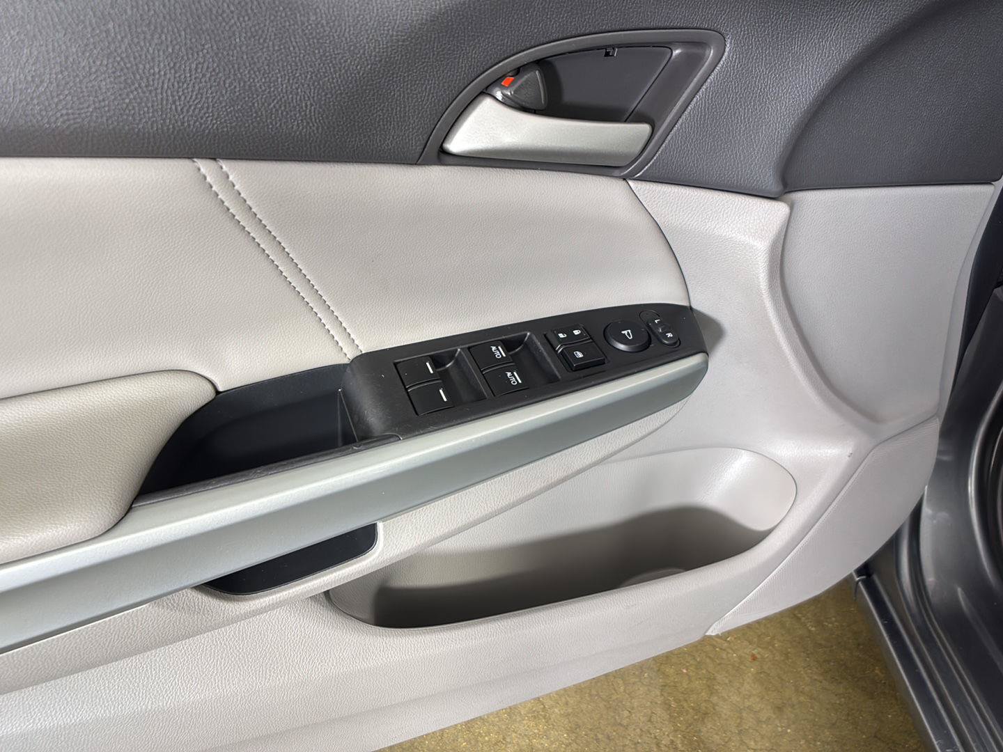 Used 2010 Honda Accord EX-L image 27