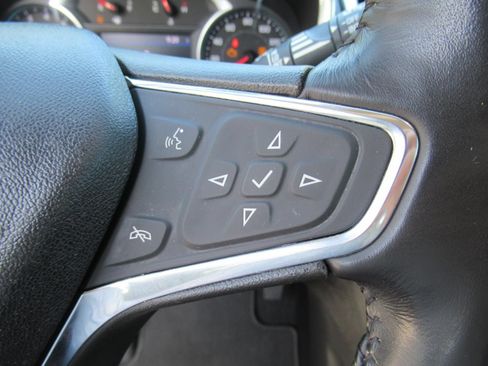 Used 2019 Chevrolet Equinox Premier FWD image 24