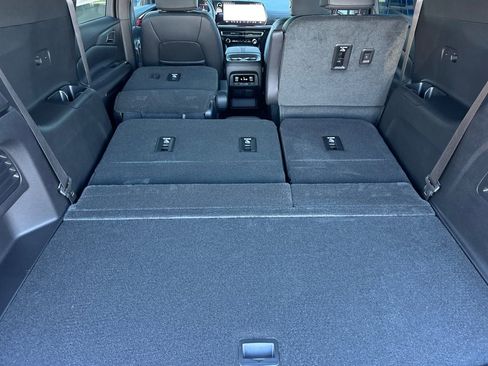 New 2026 Chevrolet Traverse RS w/ LPO, Illumination Package image 16