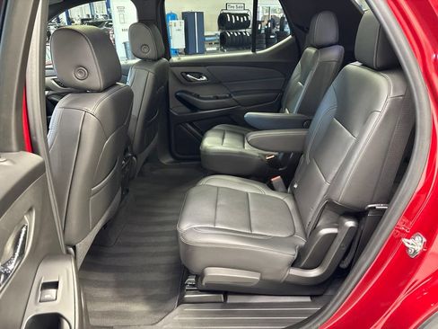 Used 2023 Chevrolet Traverse LT AWD/4WD image 45