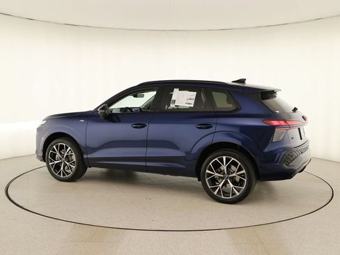 New 2026 Audi Q3 quattro 2.0T AWD/4WD image 3