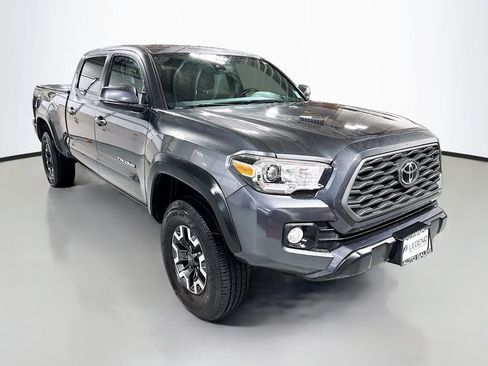 Used 2020 Toyota Tacoma TRD Off-Road image 3