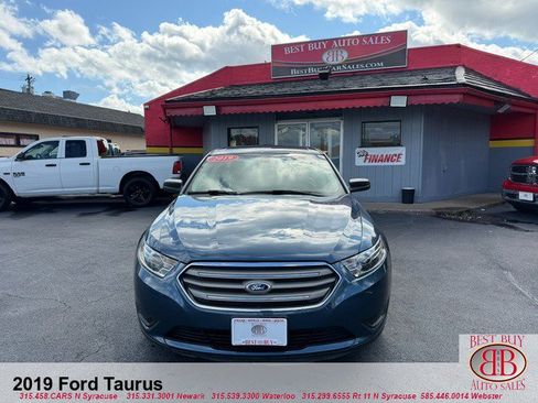 Used 2019 Ford Taurus SE FWD image 2