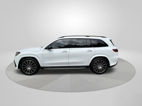 Used 2024 Mercedes-Benz GLS 450 4MATIC image 4