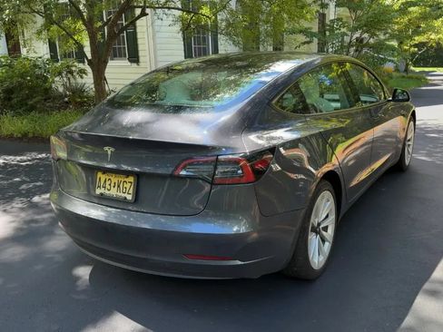 Used 2023 Tesla Model 3 Standard Range RWD image 4