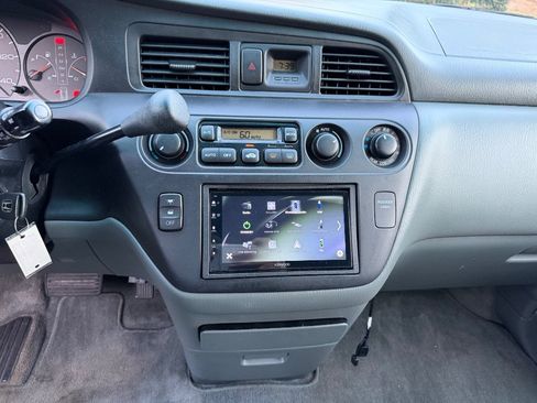 Used 2004 Honda Odyssey EX image 17