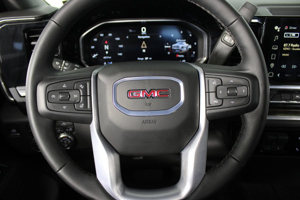 Used 2026 GMC Sierra 1500 Elevation w/ Elevation Select Package AWD/4WD image 18