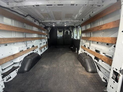 Used 2018 Ford Transit 250 130 Low Roof w/ Exterior Upgrade Package image 5