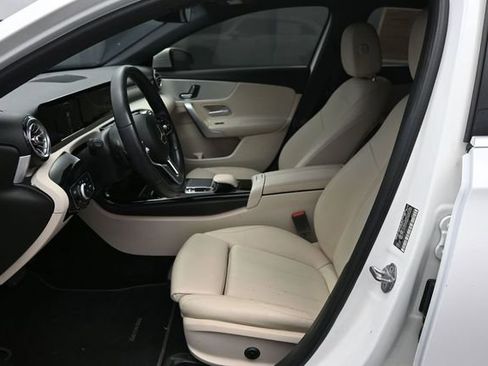 Used 2019 Mercedes-Benz A 220 image 6