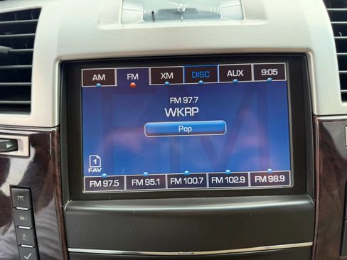 Used 2013 Cadillac Escalade Luxury AWD/4WD image 52