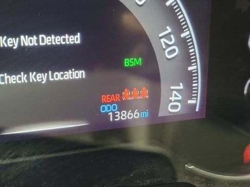 Used 2023 Toyota RAV4 XLE w/ Convenience Package FWD image 27
