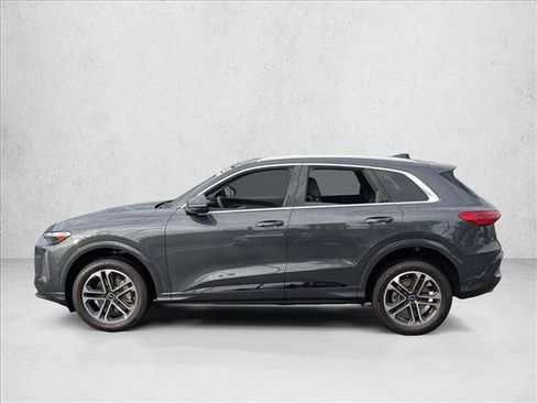 Certified 2025 Audi Q5 Premium w/ Convenience Package AWD/4WD image 9