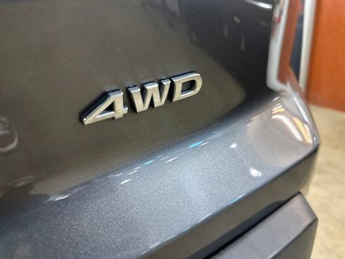 Used 2025 Nissan Pathfinder SV AWD/4WD image 6