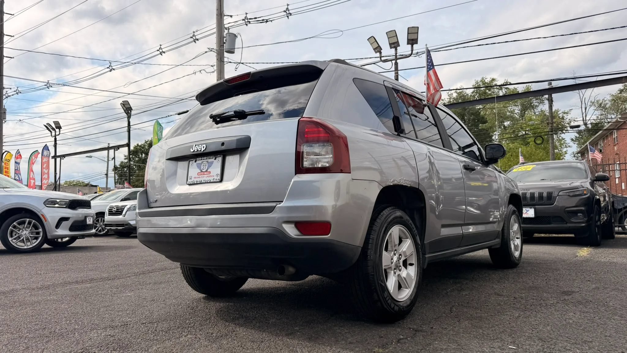 Used 2017 Jeep Compass Sport FWD image 9