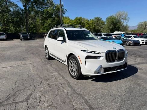 Used 2024 BMW X7 xDrive40i w/ Premium Package AWD/4WD image 7