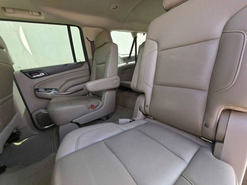 Used 2018 GMC Yukon XL SLT w/ Premium Edition AWD/4WD image 12