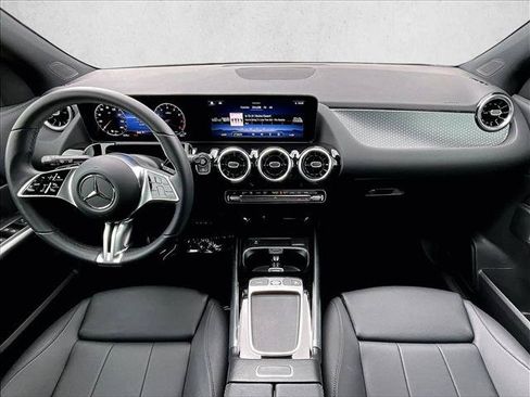 Used 2026 Mercedes-Benz GLA 250 image 16