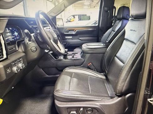 Used 2022 GMC Sierra 1500 Denali AWD/4WD image 9