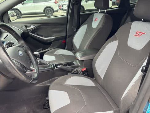 Used 2017 Ford Focus ST image 11