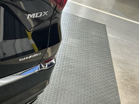 Used 2022 Acura MDX SH-AWD w/ Technology Package image 4