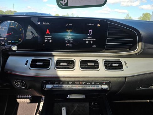 Certified 2020 Mercedes-Benz GLS 580 4MATIC image 28