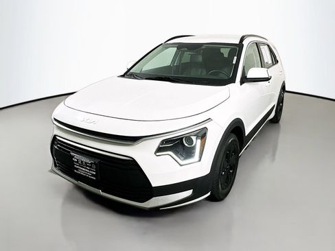 Used 2023 Kia Niro EX FWD image 3