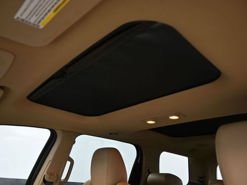 Used 2011 GMC Acadia Denali image 23