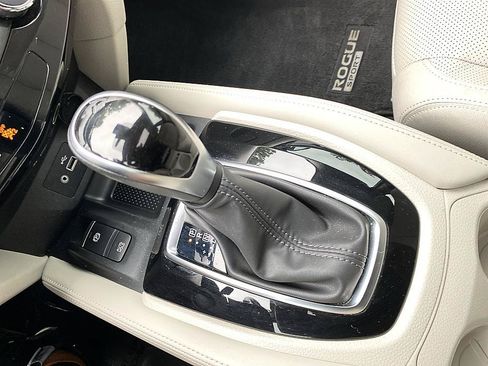 Used 2019 Nissan Rogue Sport SL w/ Premium Package AWD/4WD image 18