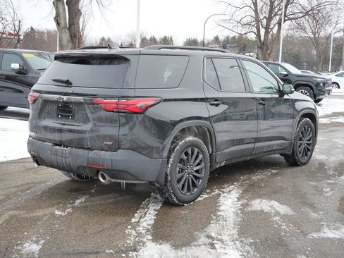 Used 2023 Chevrolet Traverse RS image 8