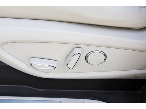 Used 2019 Lincoln MKC Reserve w/ MKC Technology Package FWD image 25