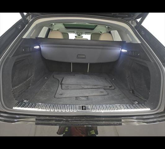 Used 2024 Audi Q8 e-tron Premium Plus AWD/4WD image 9