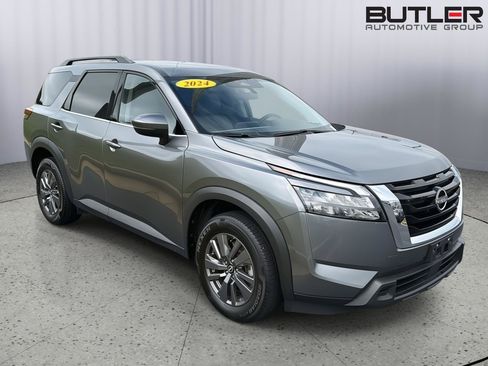 Used 2024 Nissan Pathfinder SV FWD image 8