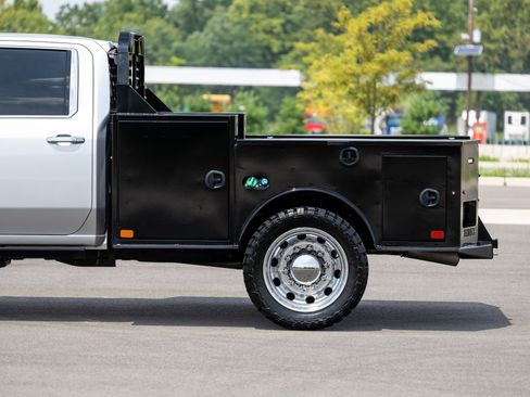 Used 2022 GMC Sierra 3500 Denali w/ Denali Ultimate Package AWD/4WD image 21