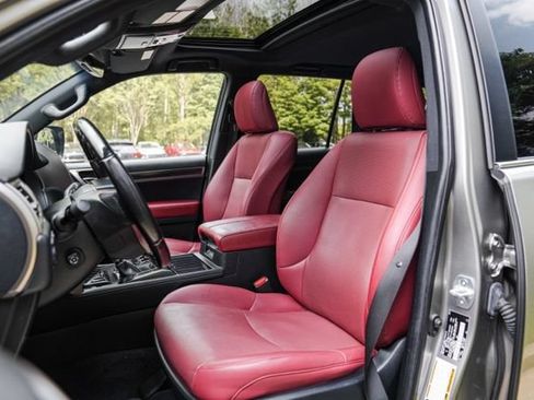Used 2021 Lexus GX 460 Premium w/ Premium Package AWD/4WD image 38