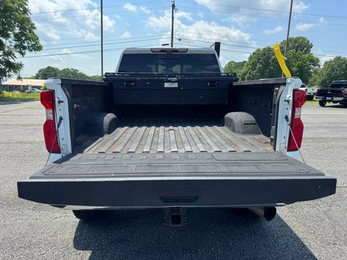 Used 2020 Chevrolet Silverado 2500 LTZ w/ LTZ Premium Package RWD image 11