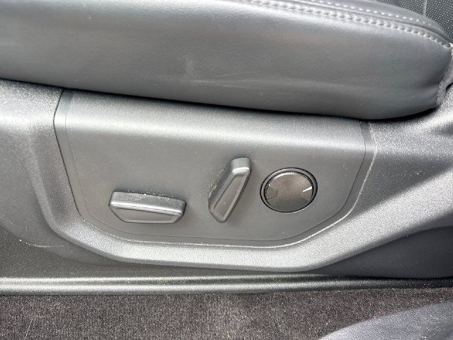 Used 2023 Ford Expedition XLT RWD image 12