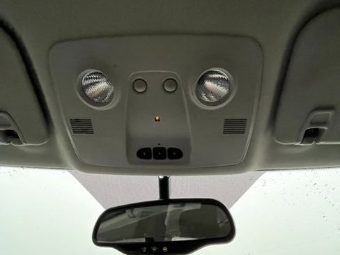 Used 2017 Chevrolet Traverse LT w/ Style and Technology Package image 39