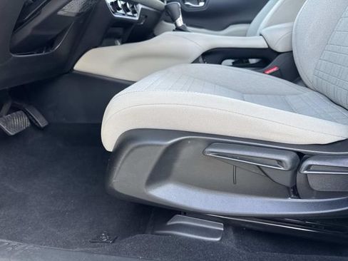 Certified 2024 Honda HR-V LX image 16