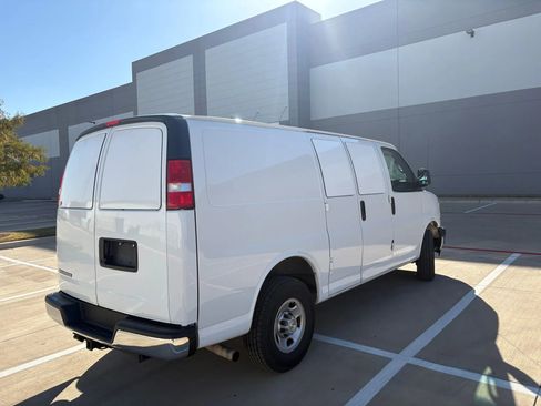 Used 2020 Chevrolet Express 2500 w/ Enhanced Convenience Package image 7